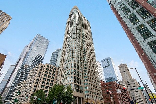 1st image of 345 N Lasalle St APT 1110