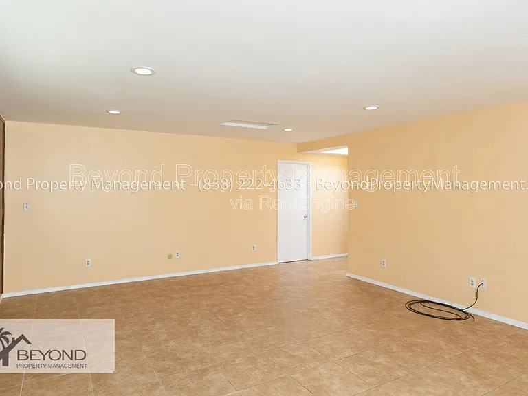 6522 Cheames Way — Photo 8