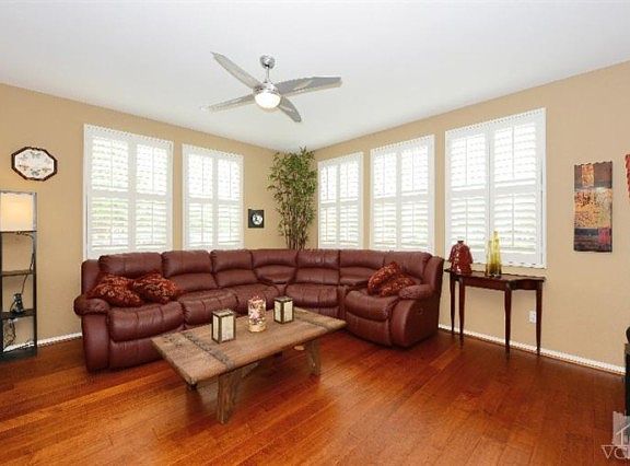 5th image of 406 Garonne St