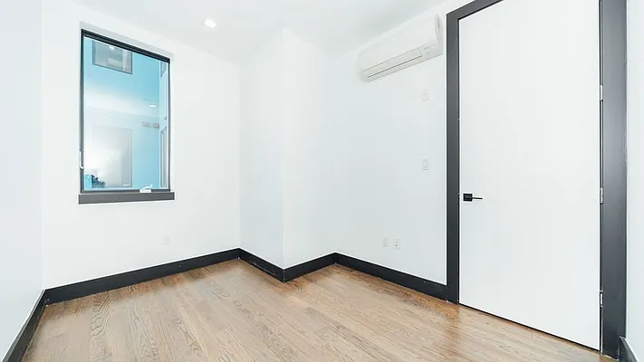 Rented by Nooklyn NYC LLC | media 9