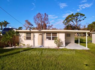 832 Pine St, Englewood, FL 34223