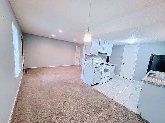 4th image of 3429 Willowrun Dr