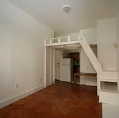 Rented by Hercules Realty Group | media 2