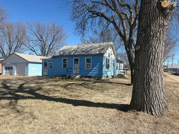 240 N 9th Ave, Burwell, NE 68823