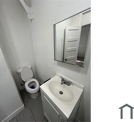 14151 Paramount Blvd #7 — Photo 3