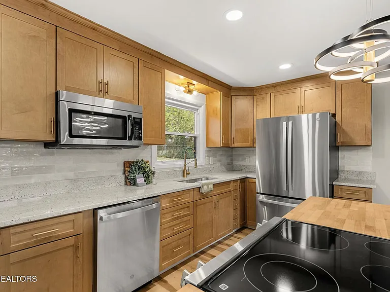 6741 Heatherbrook Dr — Photo 14