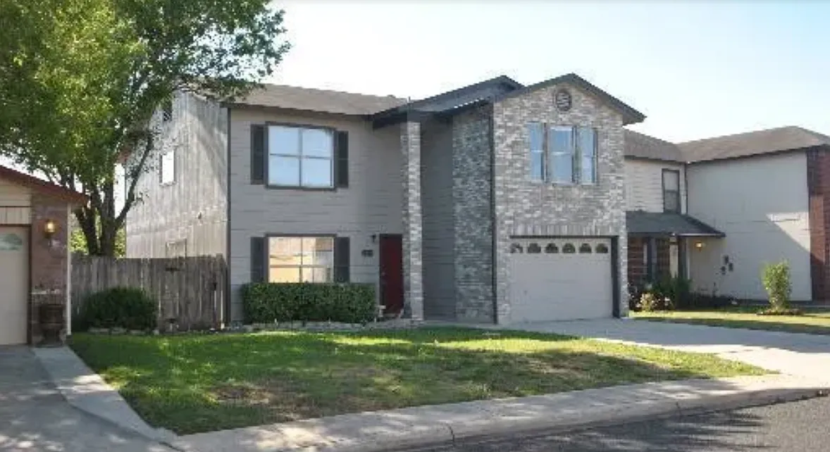 4 bed, 3.0 bath, 2278 sqft, $1,350 — Photo 2