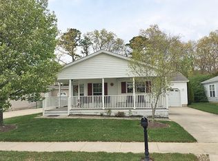 3 Baltusrol Dr, Mays Landing, NJ 08330