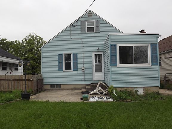 2nd image of 1905 Rosemont Blvd