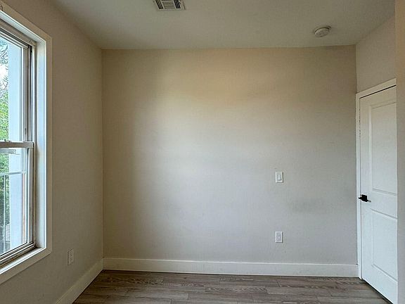 5th image of 88 Wallis Ave #3D