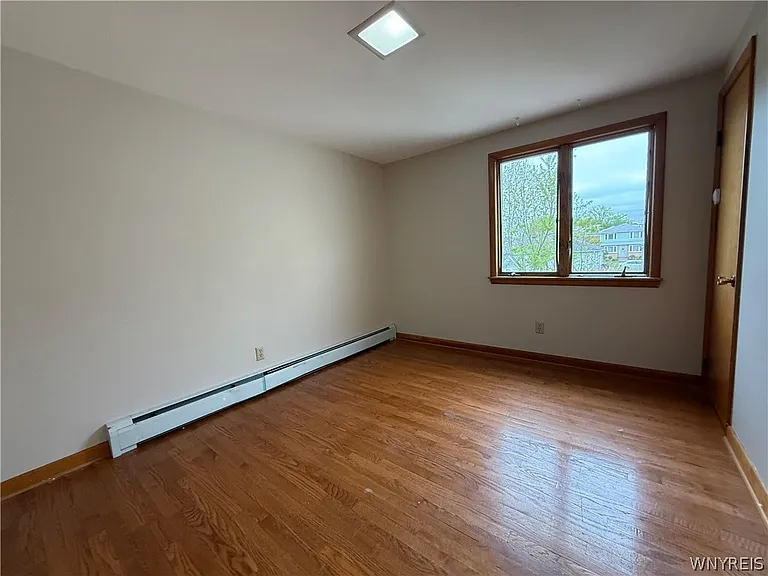 437 Springville Ave — Photo 25