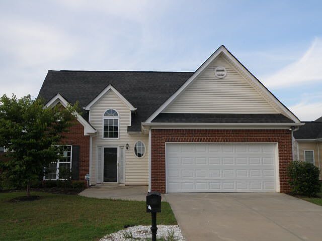 1st image of 410 Stillwood Dr