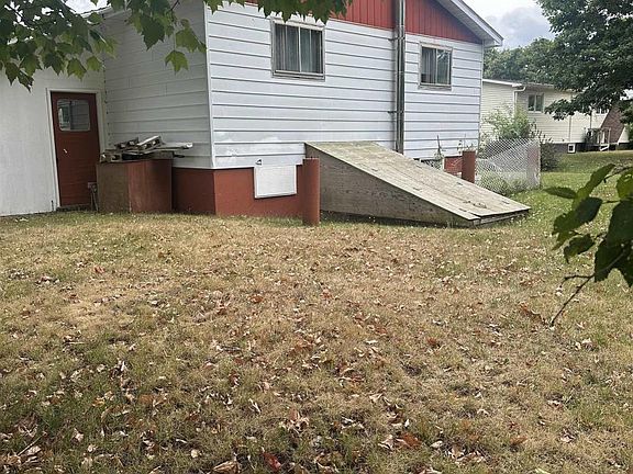 4th image of 49 Arbor Dr