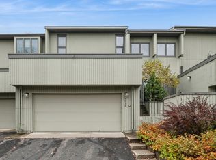 5932 Carter Ln, Minnetonka, MN 55343