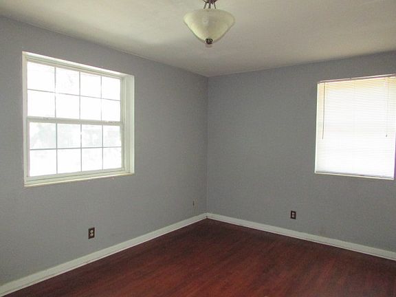 2nd image of 3960 Barmer Dr