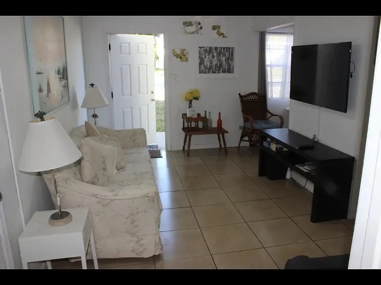 119 Lucky Dr #1 — Photo 5
