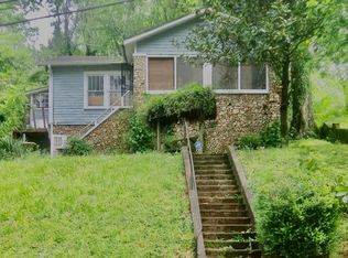 906 13th St, Midfield, AL 35228