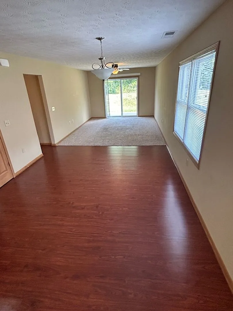 1046 Laurel Tree Ct — Photo 3