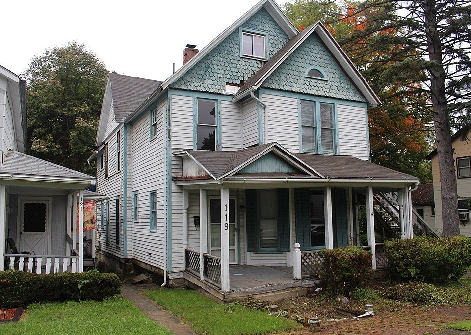 2nd image of 119 W 3rd St