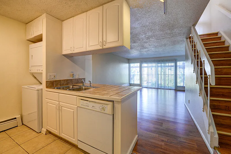 1200 College Ave #220 — Photo 3