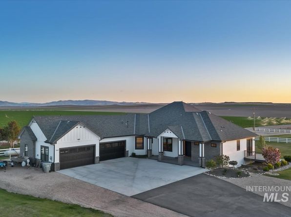 9067 Crystal Quartz Dr, Nampa, ID 83686