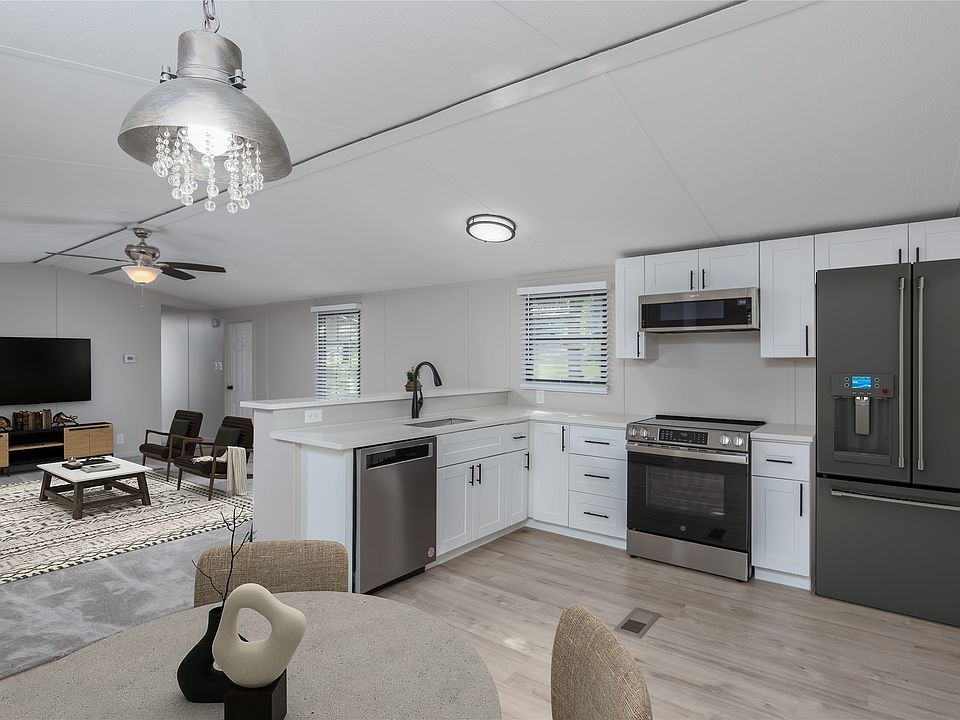 6017 Hidden Cir, Azle, TX 76020 | MLS #20950263 | Zillow