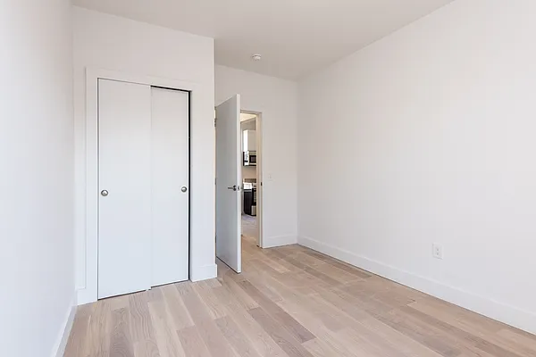 Rented by Nooklyn NYC LLC | media 21