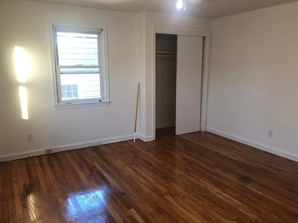 Master Bedroom with Closet #2