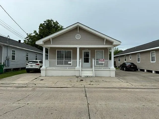 3 bed, 1600 sqft, $2,000 — Photo 2