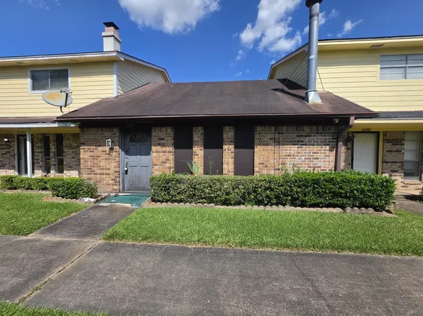 6690 Lexington Dr, Beaumont, TX 77706