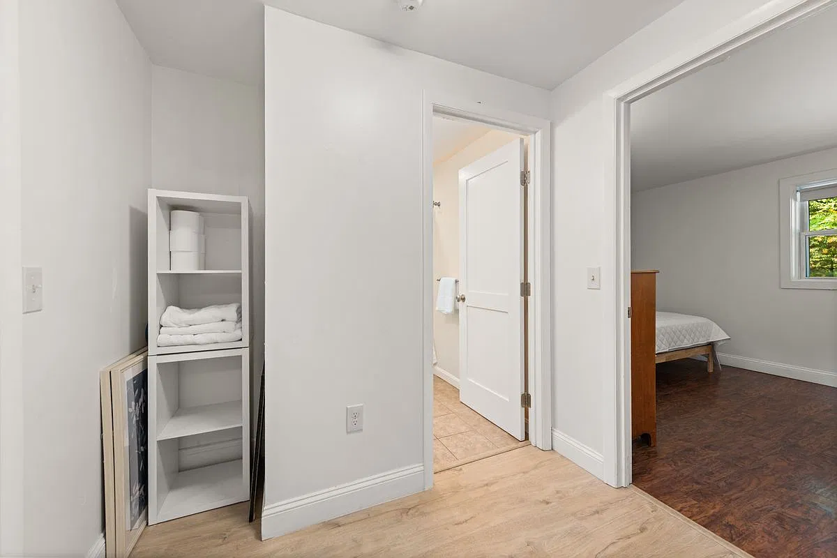 2 bed, 1.0 bath, 700 sqft, $2,000 — Photo 4