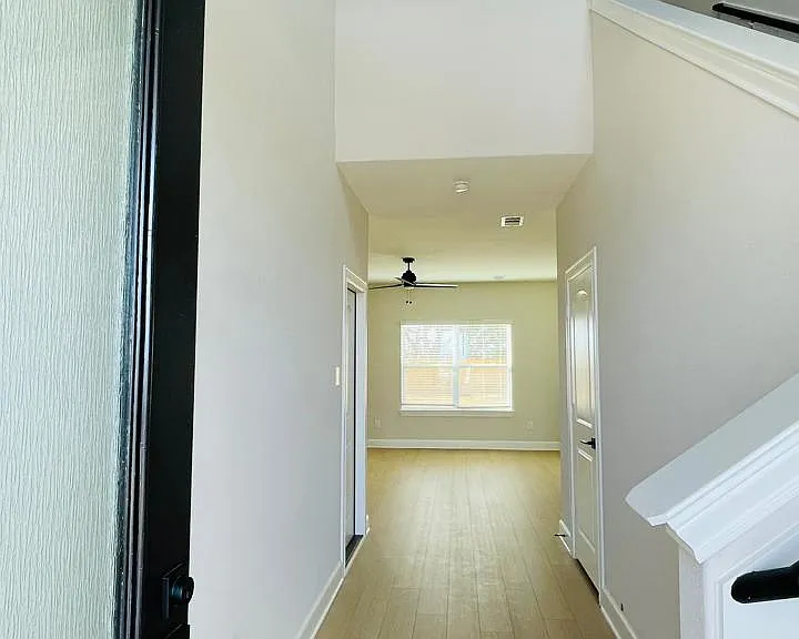 1320 Windermere Way — Photo 7