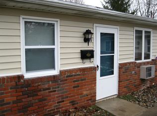 402 N Calhoun St APT H, South Whitley, IN 46787
