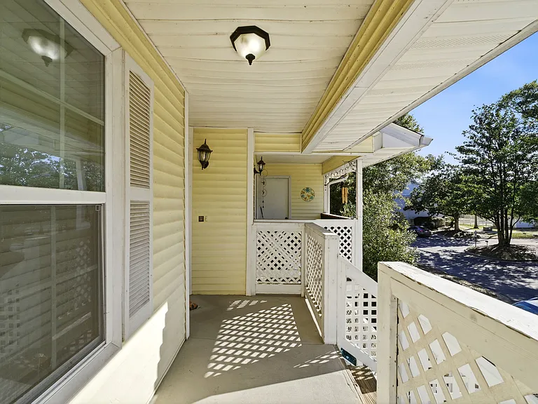 601 E Burgess Rd — Photo 21