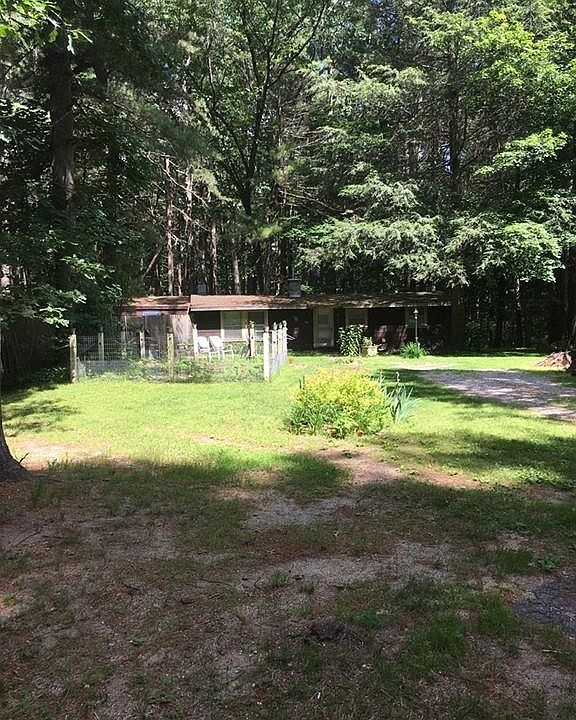2nd image of 24-30 2nd Ln