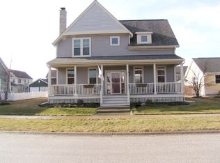 1511 Amos Bennett St, Grayslake, IL 60030