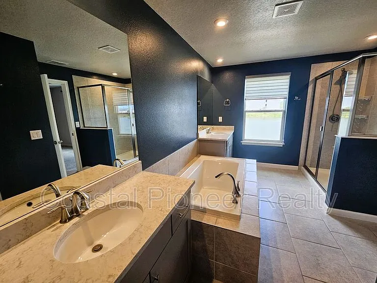 19403 Blue Pond Dr — Photo 26