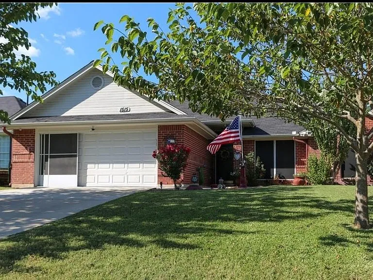 1515 Chardonnay Dr — Photo 2