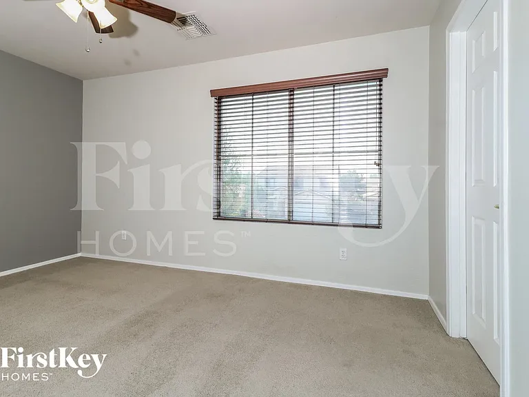 16196 W Hearn Rd — Photo 11