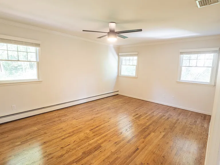 19 Maurice Ln — Photo 10