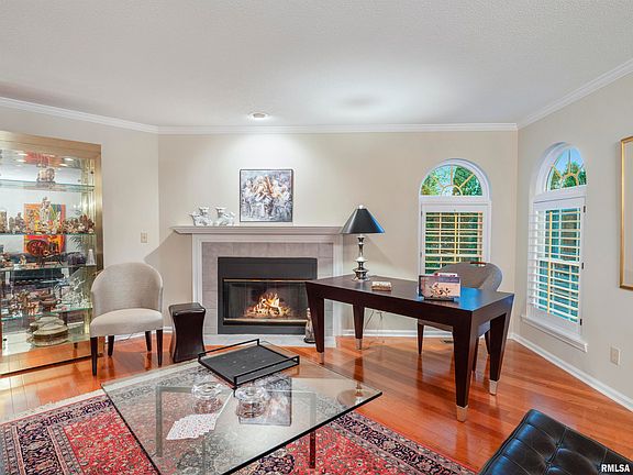 4th image of 5200 N Knoxville Ave APT 207N