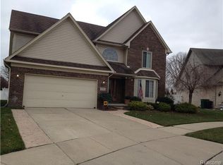 27286 Lilly Dr, Brownstown, MI 48183