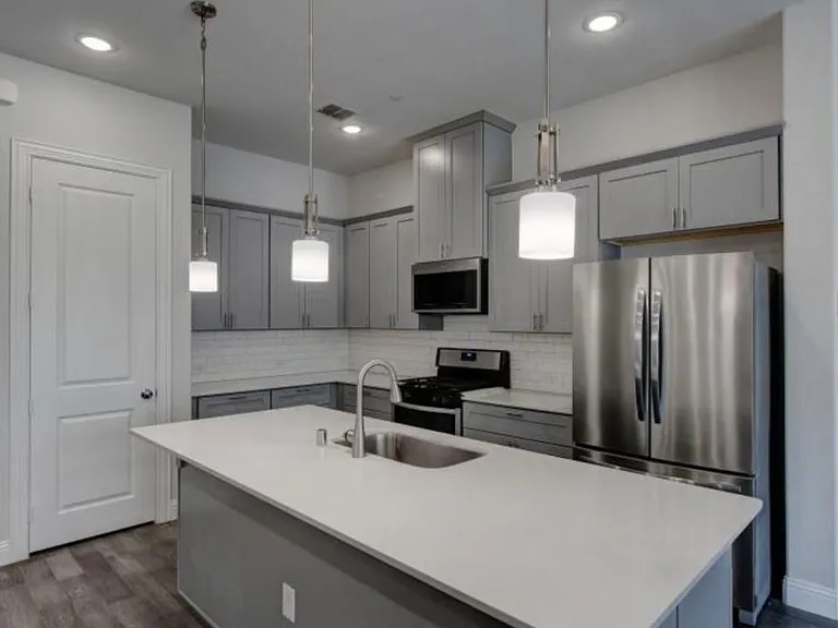 1564 Windermere Way — Photo 6