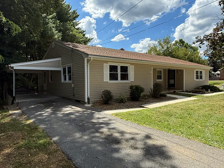 933 Security Rd — Photo 4