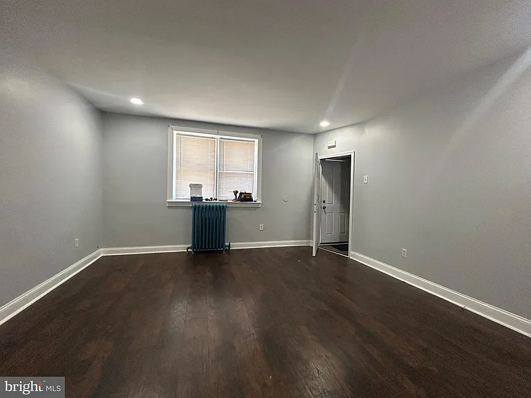 1860 Wakeling St #1 — Photo 3