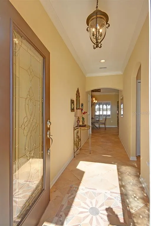 3 bed, 2.0 bath, 2009 sqft, $2,500 — Photo 4