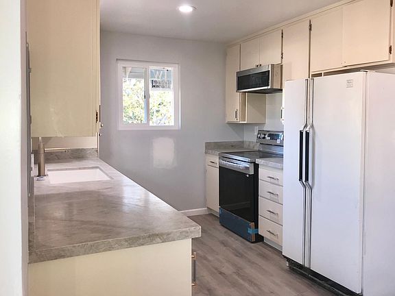 4th image of 904 Teakwood Ct Unit 3