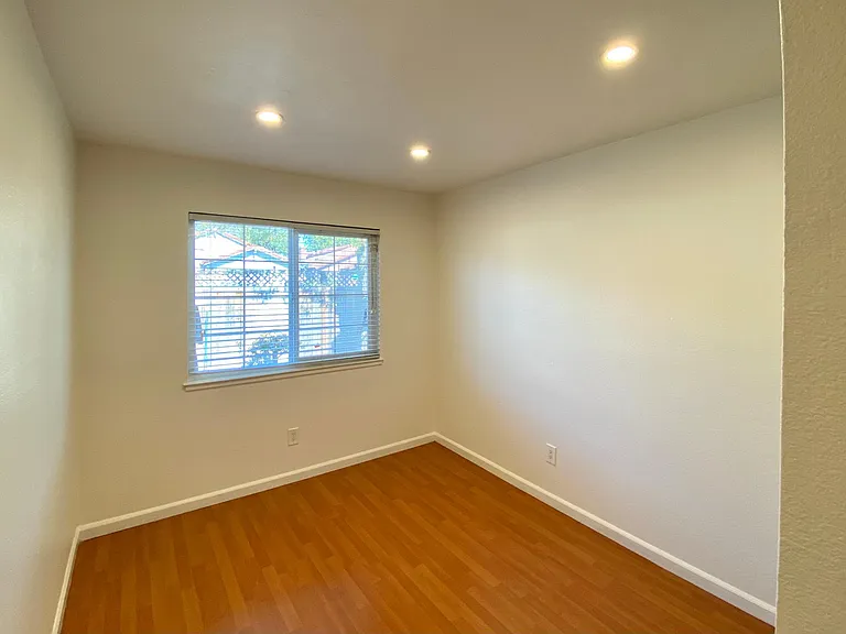 3904 Taubeh Ct — Photo 6