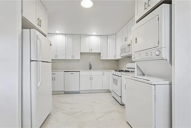 212 Claiborne Ct — Photo 6