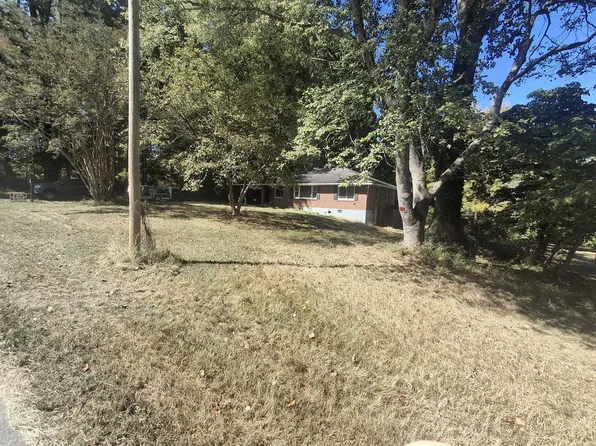 133 Kenwood Rd, Fayetteville, GA 30214